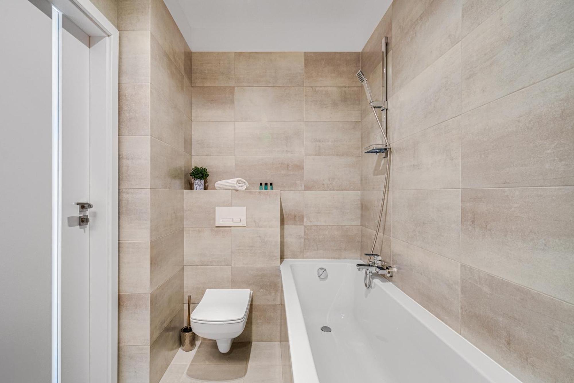 Prime Time Apartament - 24H Check -In - Parking W Cenie Wroclaw Luaran gambar