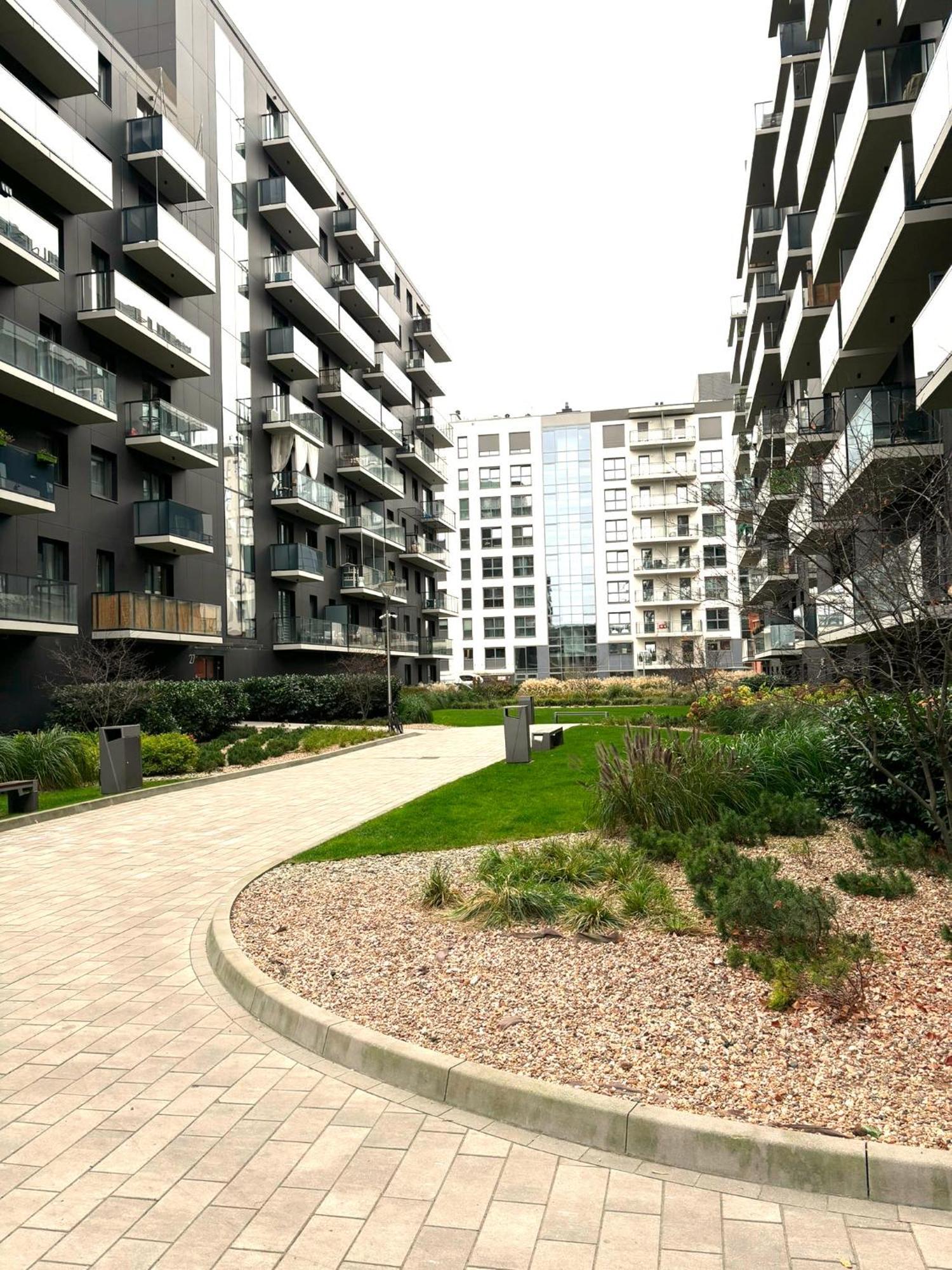 Prime Time Apartament - 24H Check -In - Parking W Cenie Wroclaw Luaran gambar